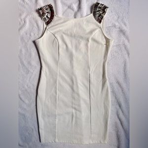 Avec Beaded Sleeveless V-Back Bodycon Mini Dress in White/Silver - Large